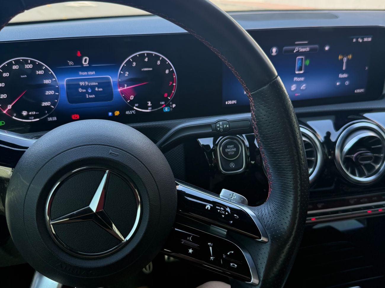 Mercedes-Benz A 200 premium 1.3L