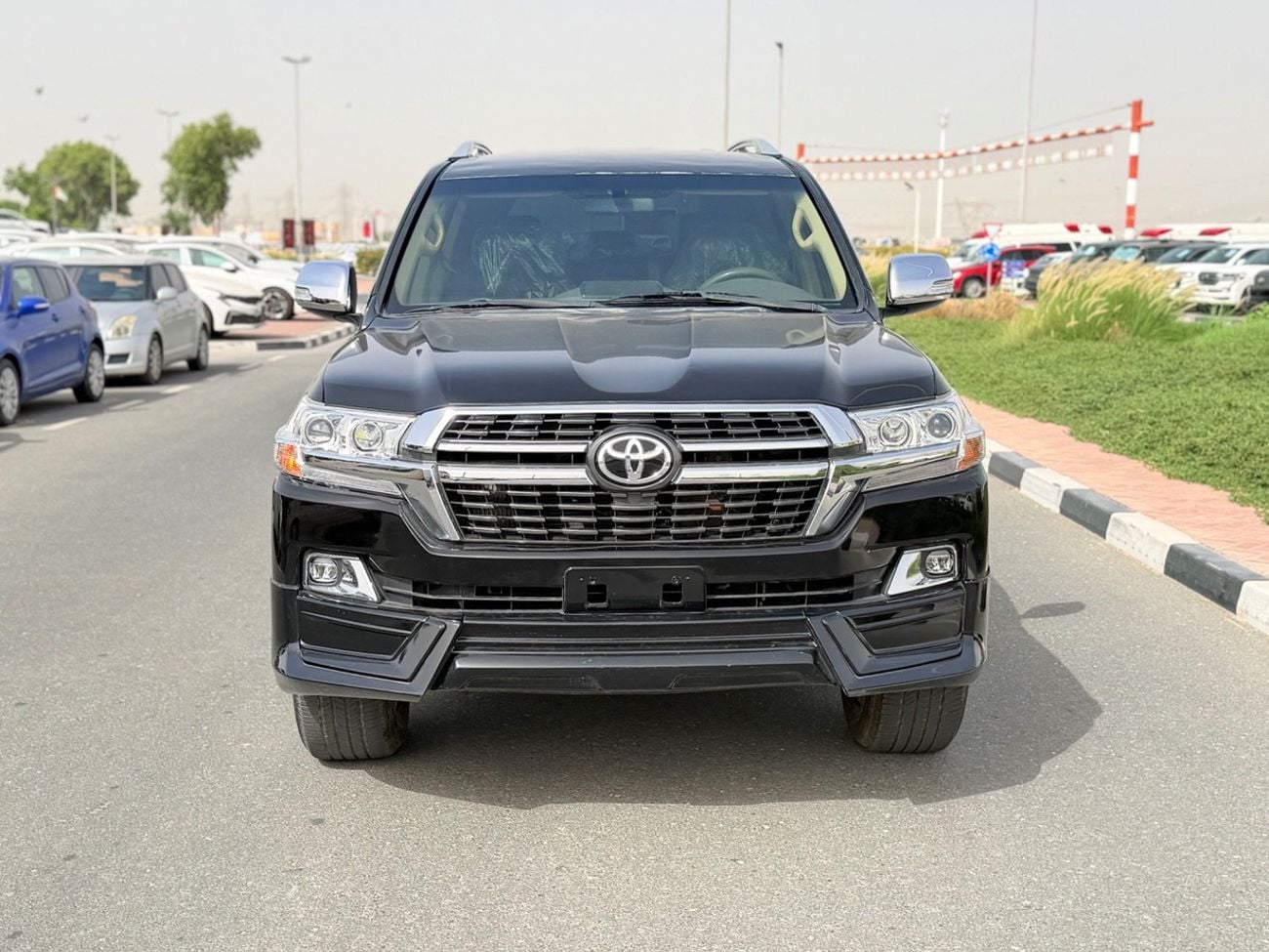 تويوتا لاند كروزر Toyota landcuriser GXR V8 Diesel 2015 facelifted 2021 black automatic