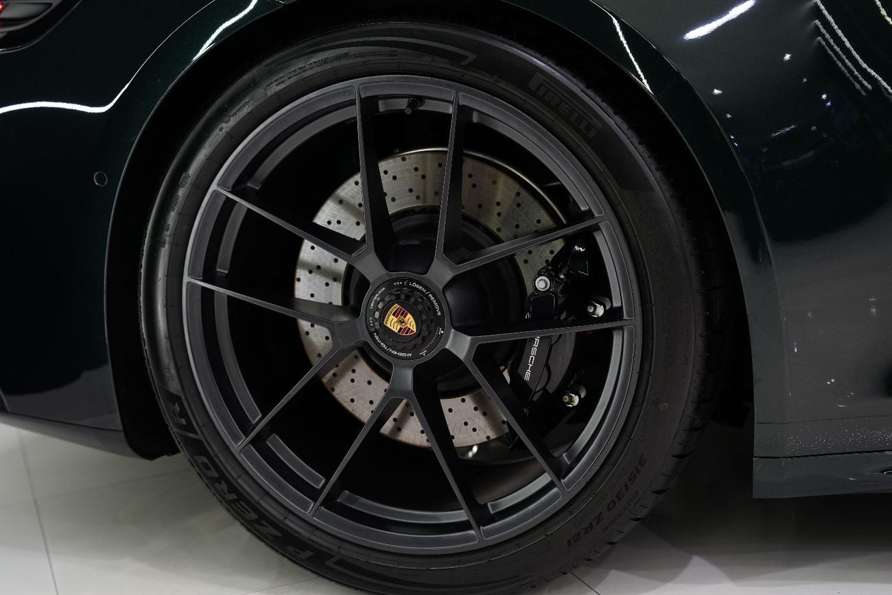 Porsche 911 CARRERA GTS Cabriolet, BRAND NEW, Lift System,Carbon Interior,360° Camera,Dealer Warr!
