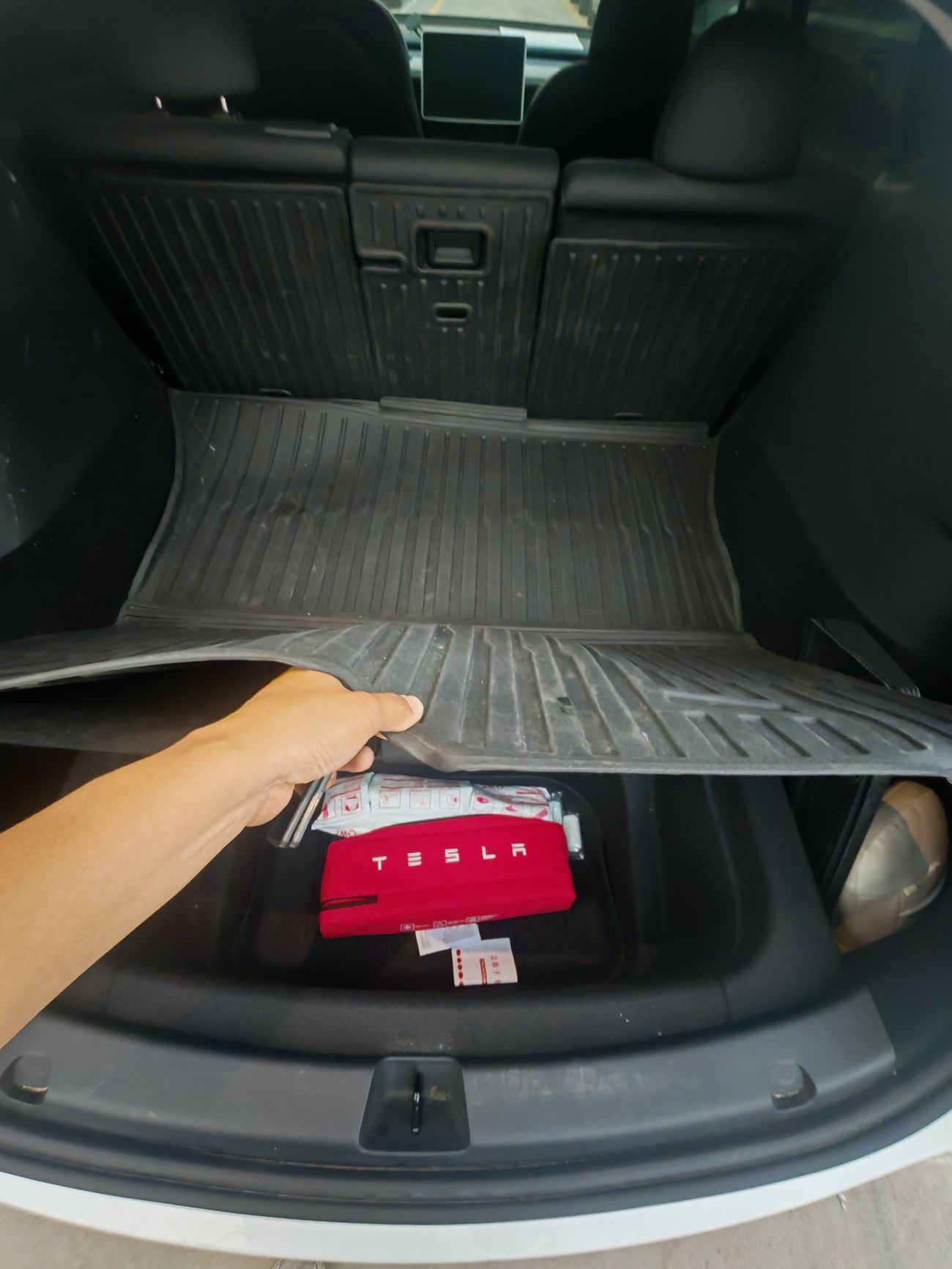 Tesla Model Y Long Range (AWD)