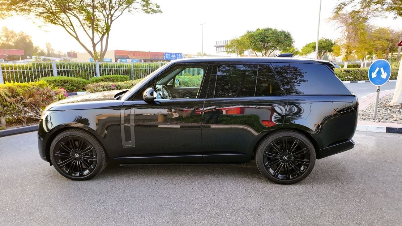 Land Rover Range Rover AUTOBIOGRAPHY P530 2023 Range Rover | 4.4L Twin-Turbo V8 | Under 400 KM | European Specs