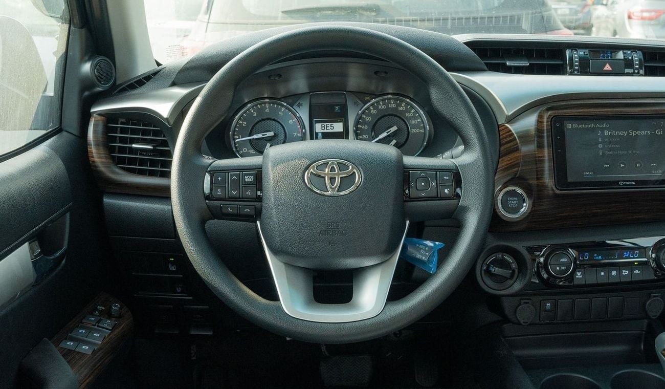 Toyota Hilux 2025 Toyota Hilux DC 2.7L Petrol AT (Black)