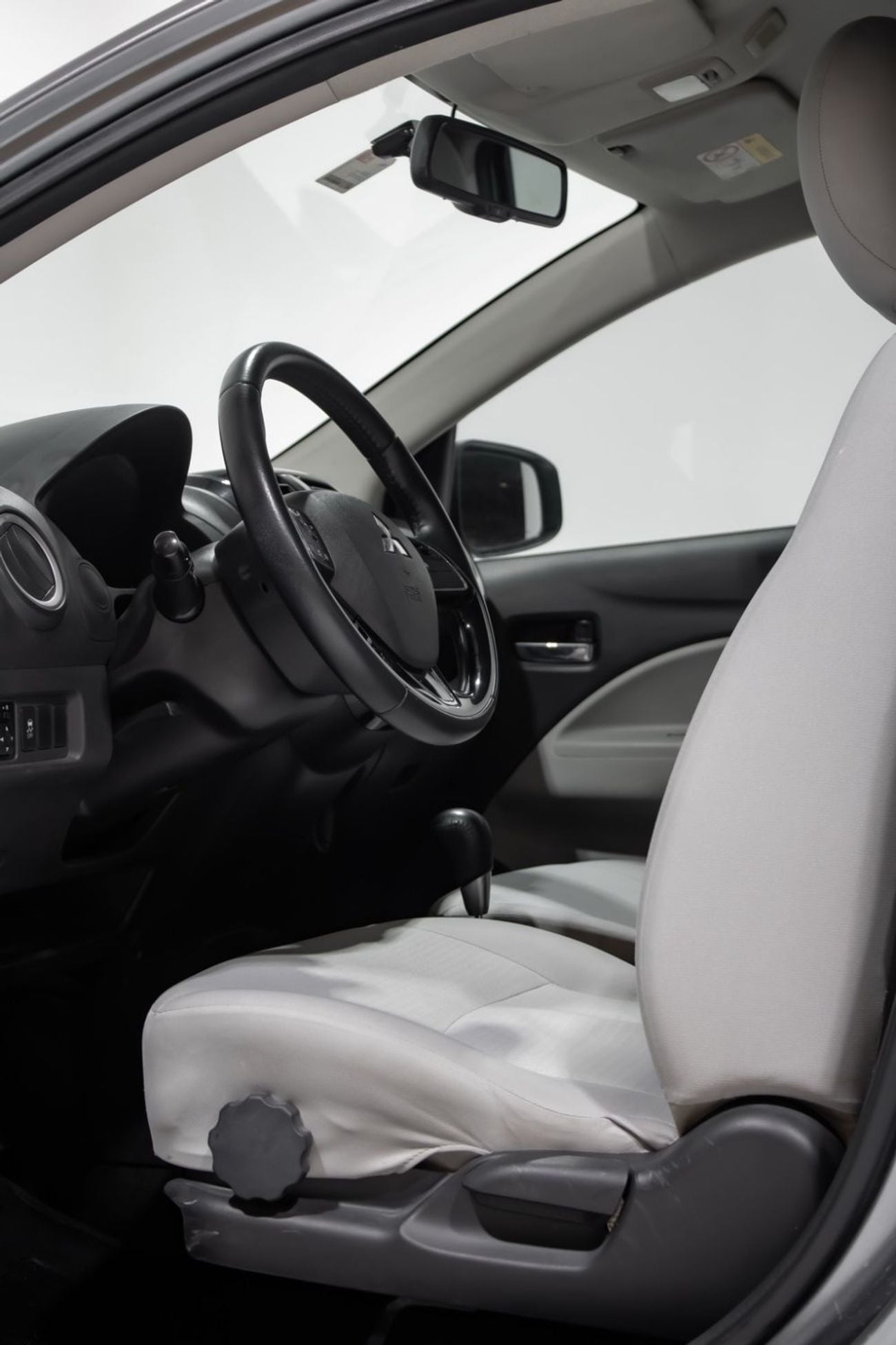 Mitsubishi Attrage GLX Mid 1.2L