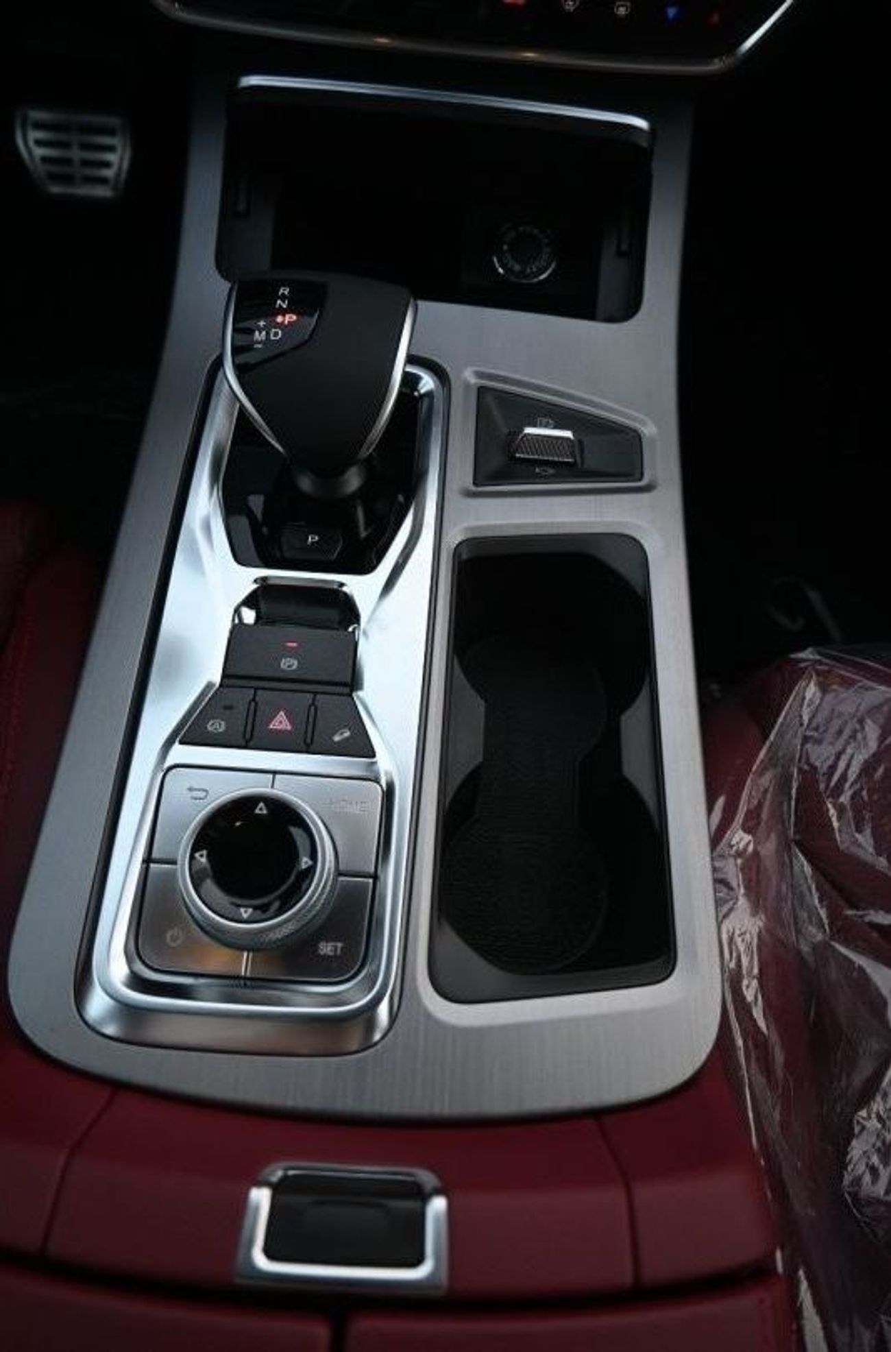 Jetour X70 JETOUR X70 PLUS 1.5L Petrol, SUV, FWD, 5 Doors, Cruise Control, Panoramic Roof, 360 Camera, 7 Leathe