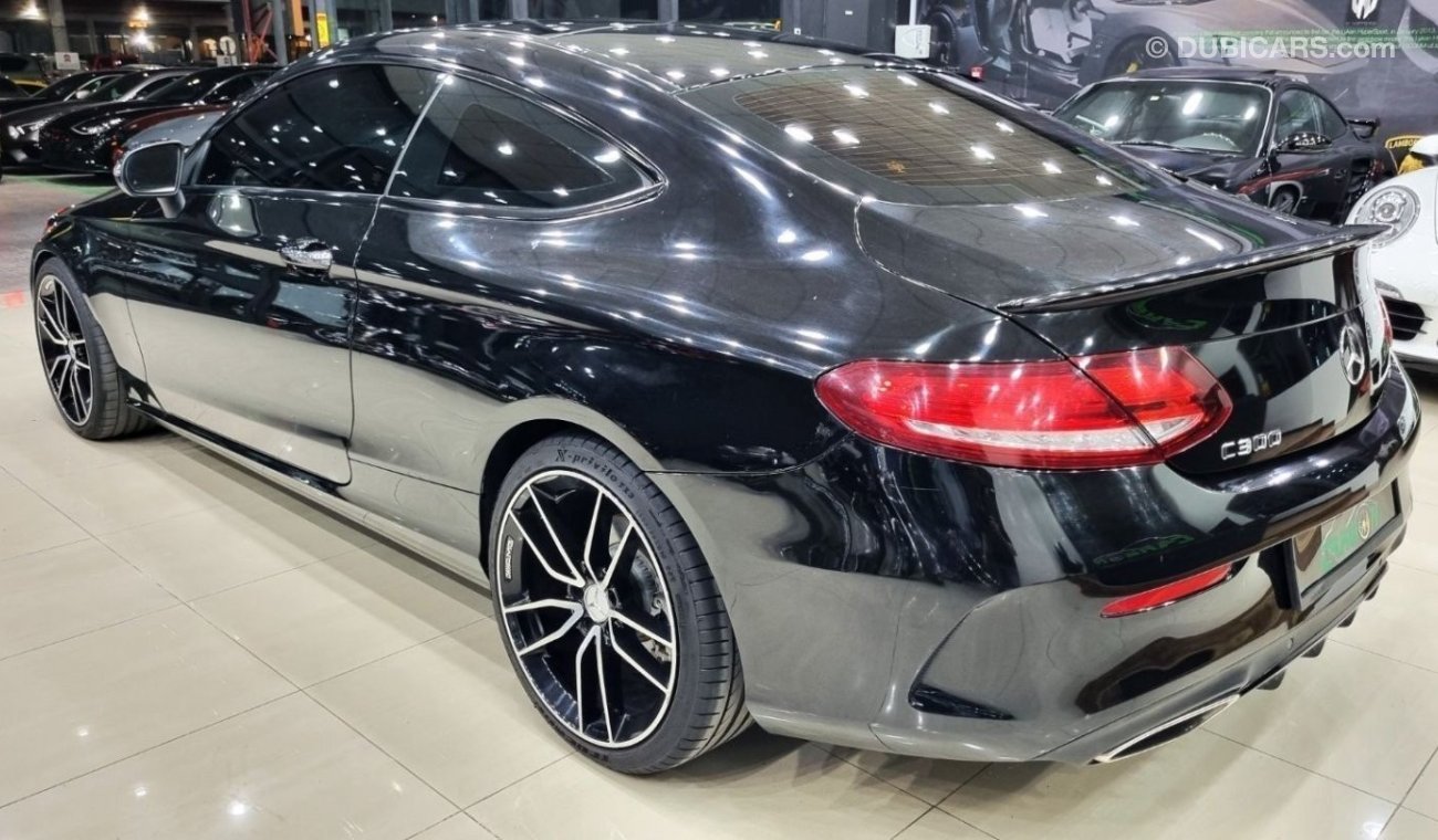 مرسيدس بنز C 300 كوبيه MERCEDES C300 COUPE 2019 IN BEAUTIFUL SHAPE FOR 115K AED