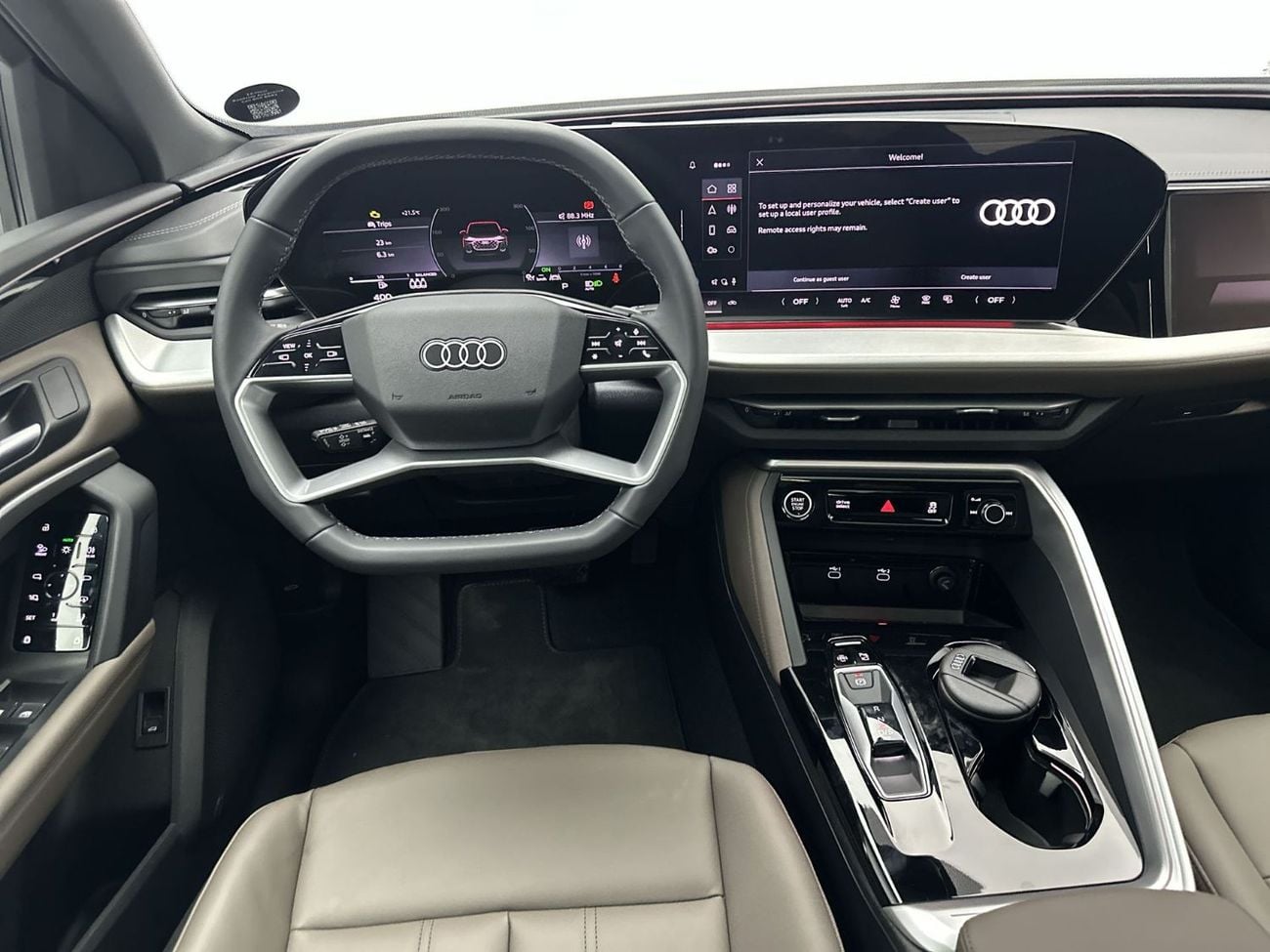 أودي Q5 Q5 Sportback TFSI quattro 204hp S Line (Ref# 02045)