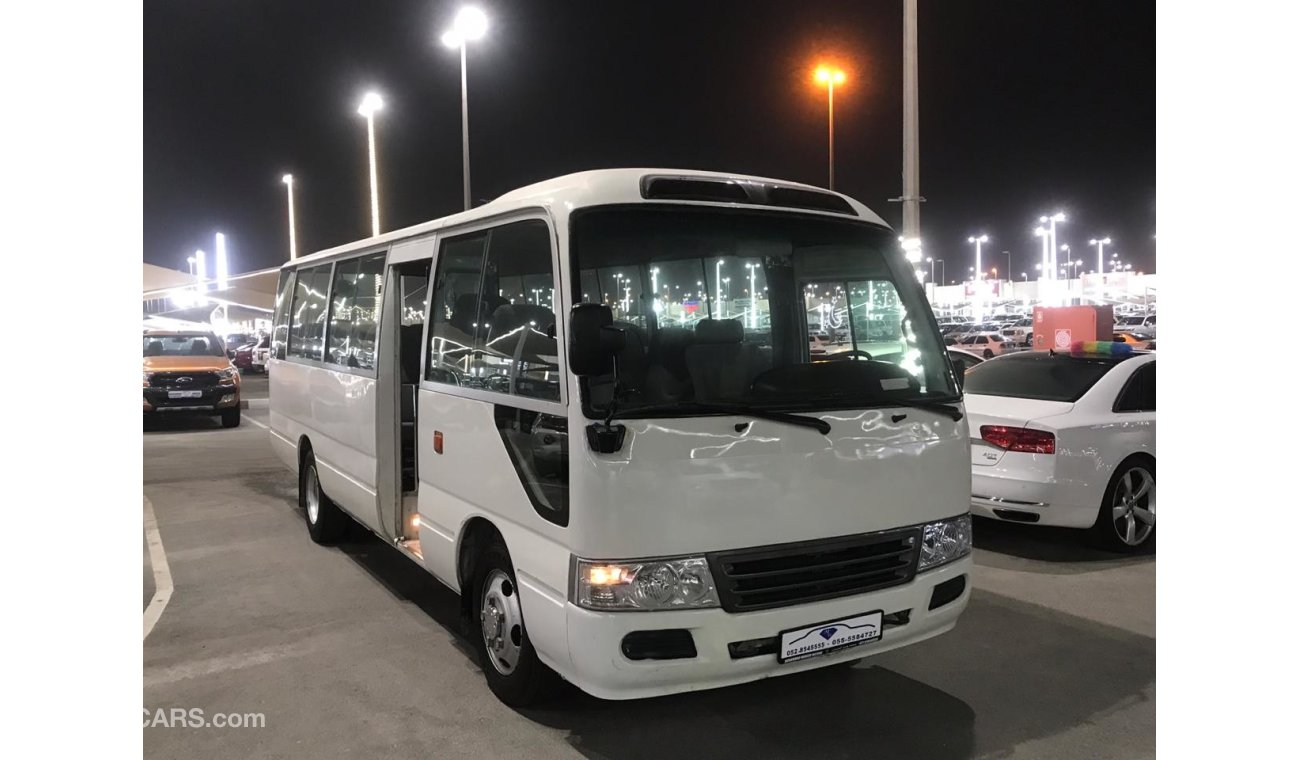 Toyota Coaster / 33 passanger