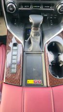 Lexus LX600 SIGNATURE omani spec with park and soft door | GCC Specs | Brand
