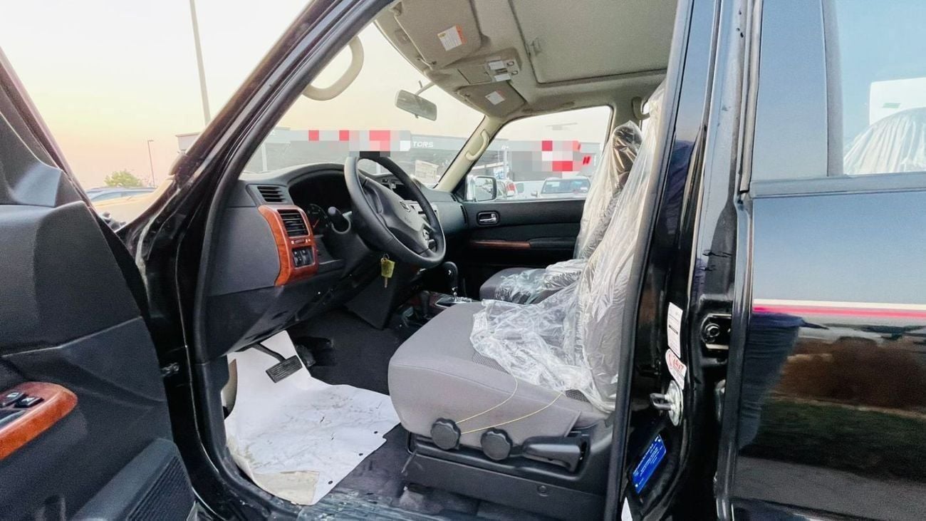 Nissan Patrol Safari 4.8L A/T