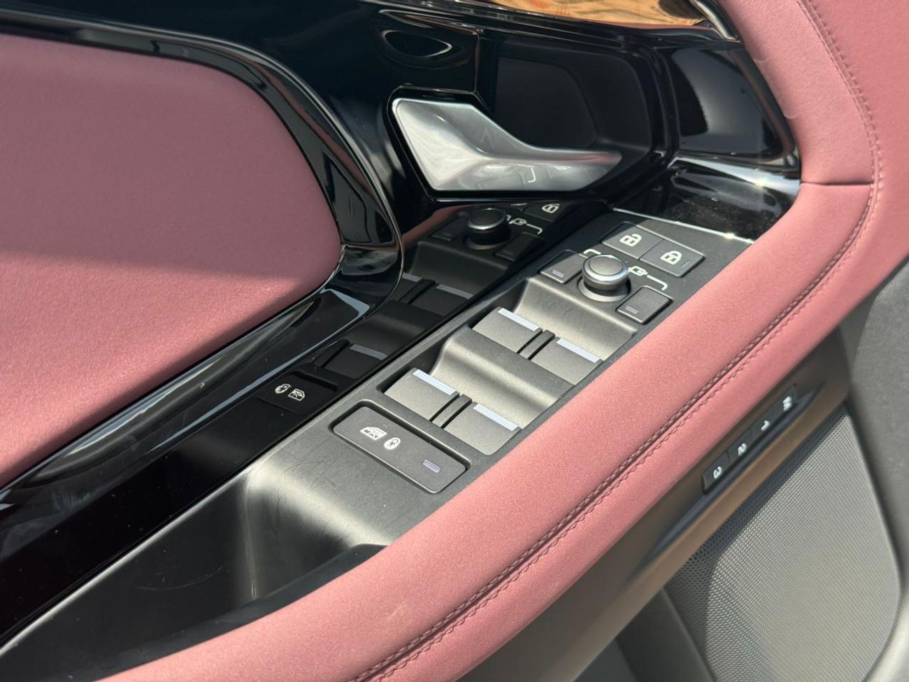 لاند روفر رانج روفر إيفوك Dynamic SE P200 2.0L