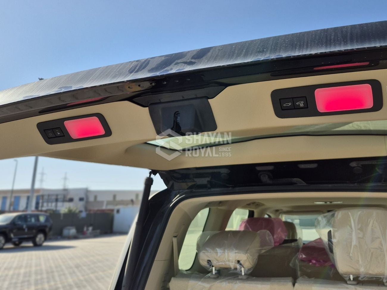 تويوتا لاند كروزر LC300 VXR-FULL OPTION 3.5L HEV 457TT AT | 7-SEATS | JBL | 360 CAMERA | SOFT DOOR CLOSING | 2026MY