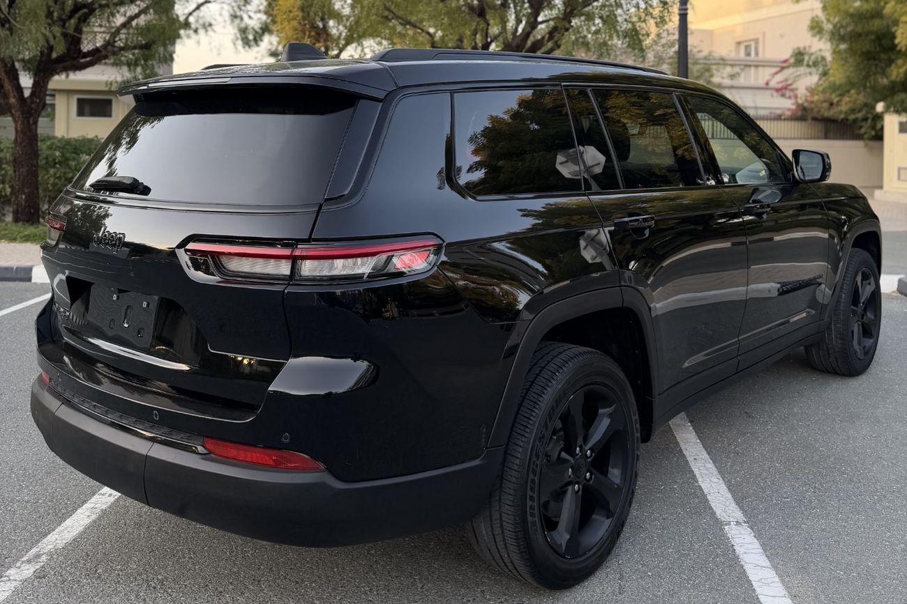 جيب جراند شيروكي L – Laredo 4x4 2023 American