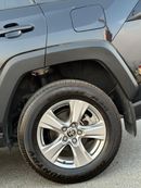 Toyota RAV4 XLE 4WD push start, leather seats 2022