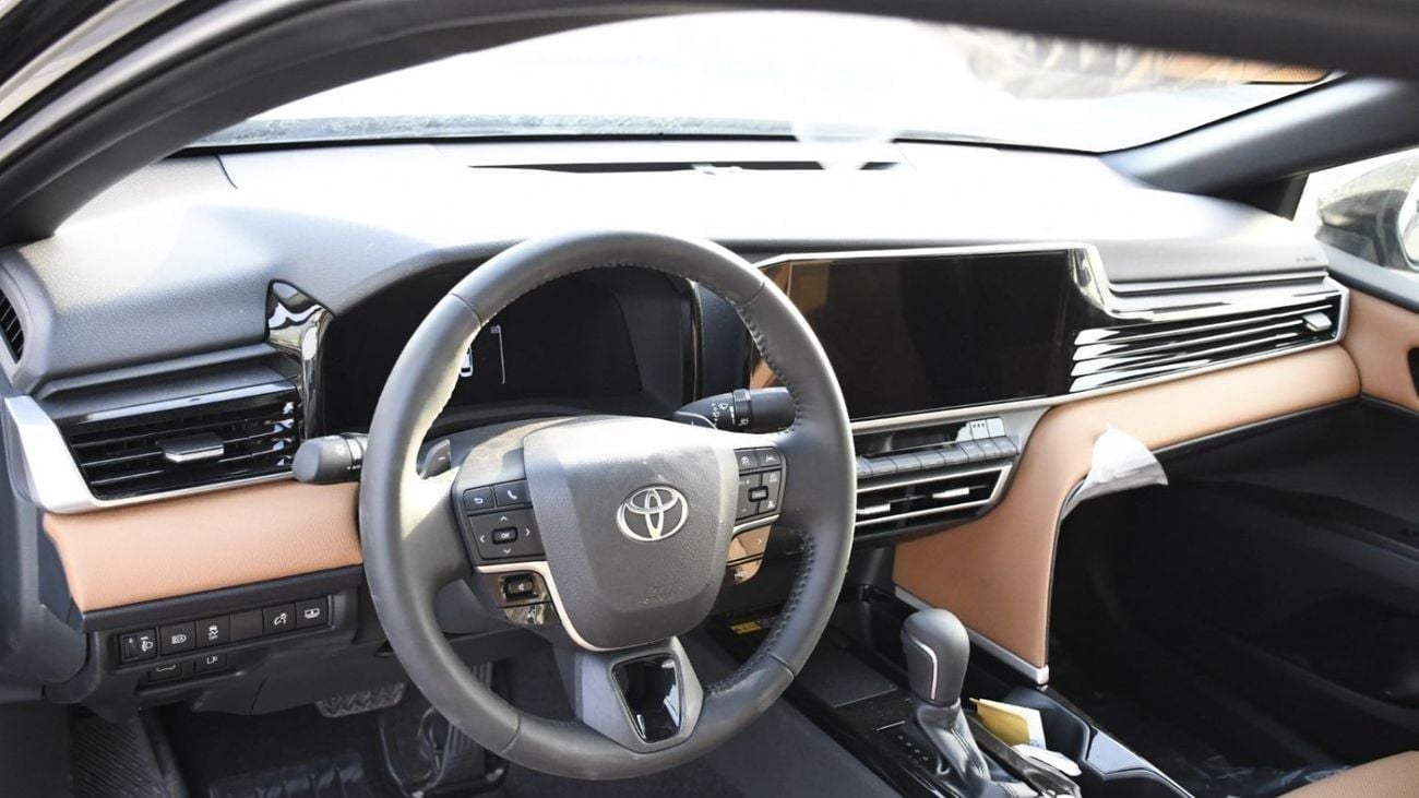 تويوتا كامري GLE 2.5L Hybrid 2025YM