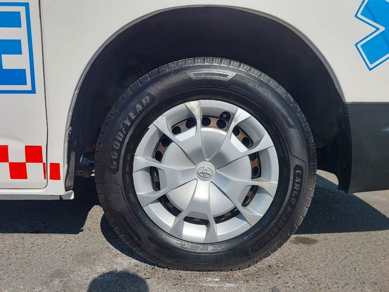 Toyota Hiace TOYOTA HIACE VAN AMBULANCE RHD 2019 MODEL 2.8 L DIESEL AUTOMATIC(PM03504)