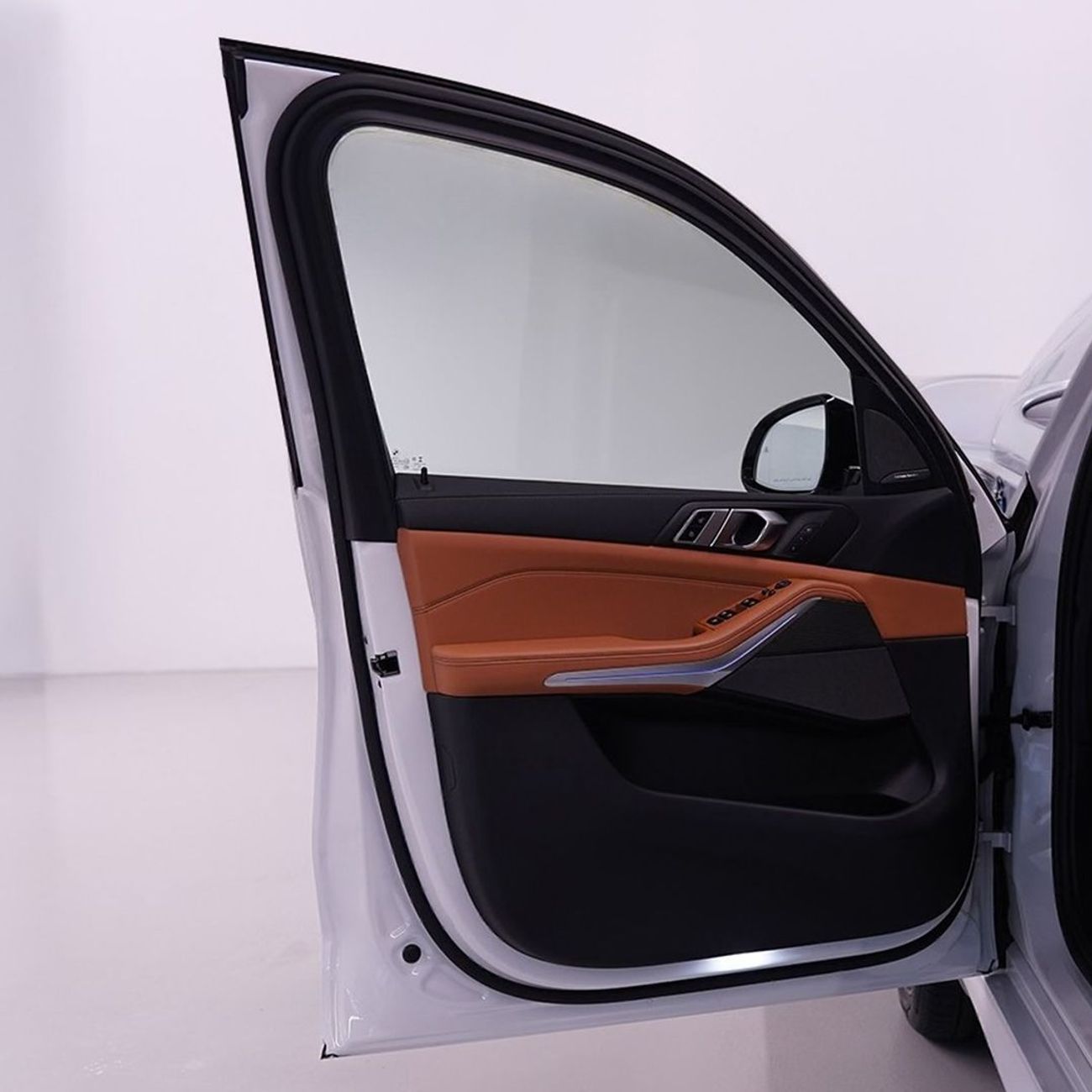 BMW X5 40i M Sport 3.0L 2023 BMW X5, 2027 BMW Warranty + Service Pack, Full BMW Service History, GCC