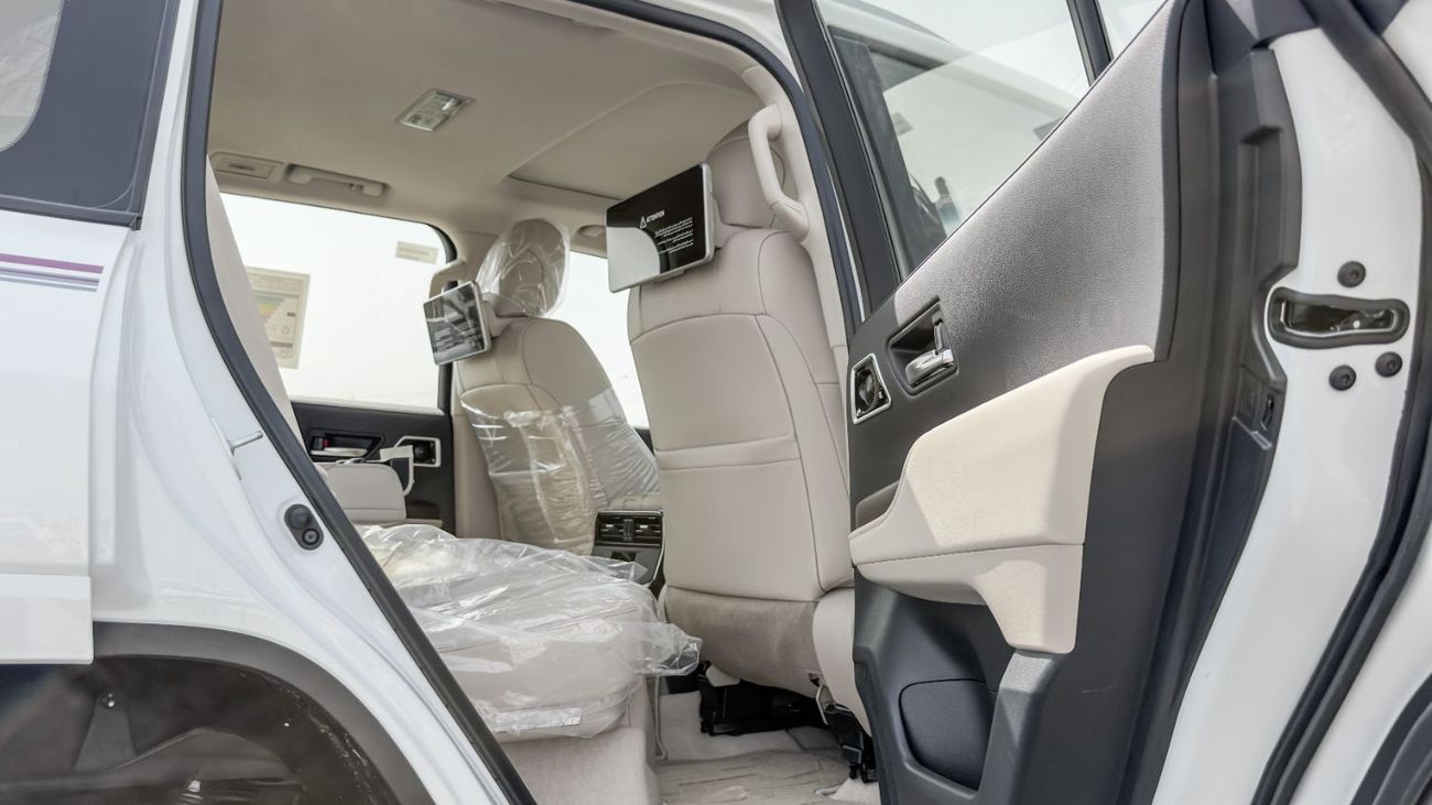 Toyota Land Cruiser GXR 2026 Toyota Land Cruiser GXR 3.5L AT Hybrid (White-Beige)