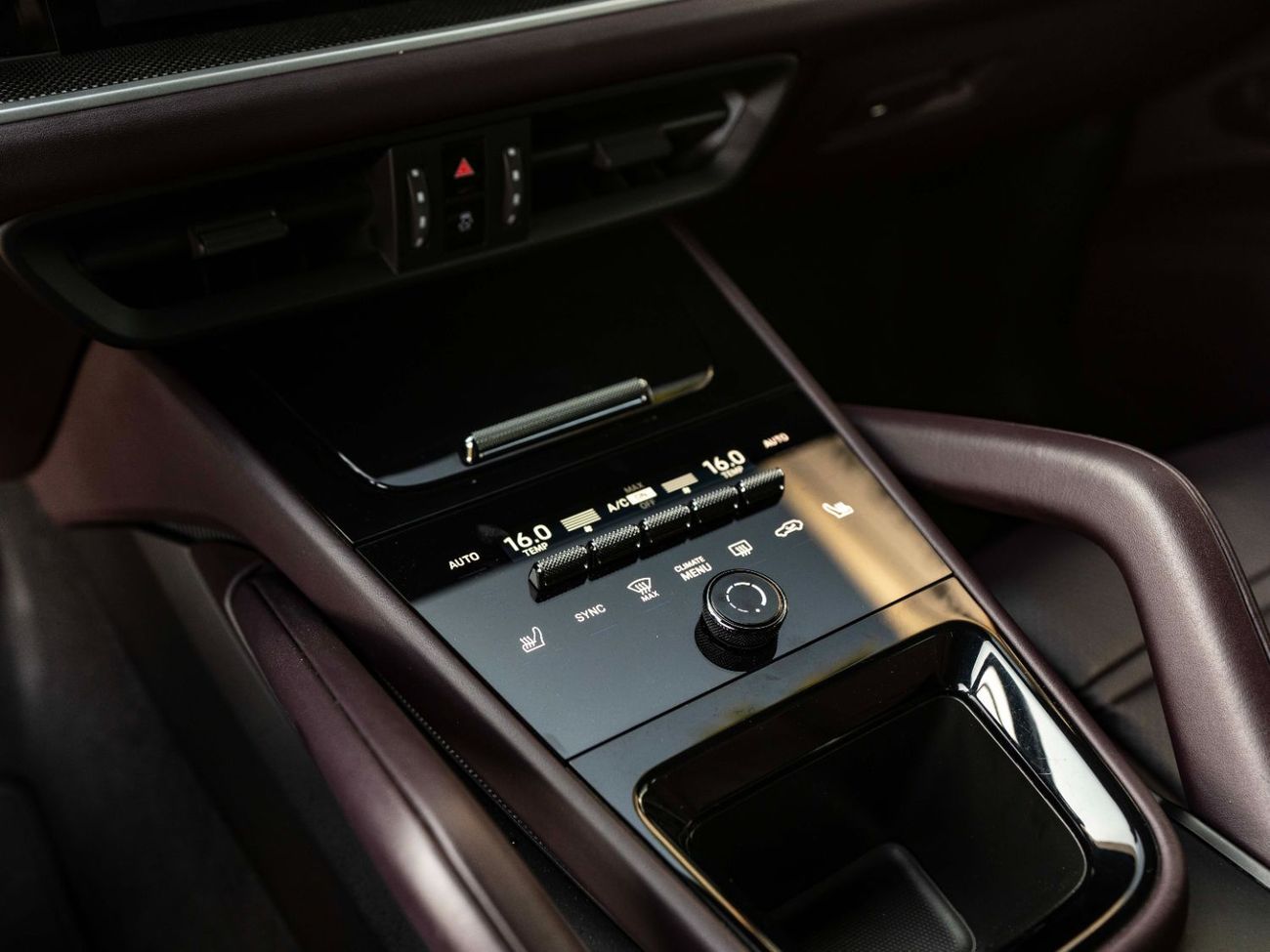 Porsche Cayenne Base Coupe