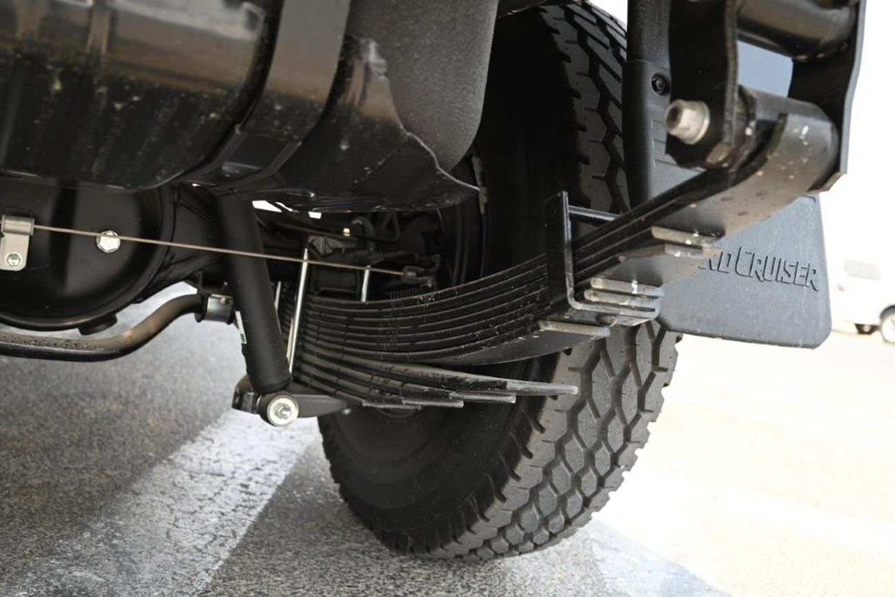 Toyota Land Cruiser Pick Up 2024 TOYOTA LAND CRUISER 79 SINGLE CAB LX V8 4.5L DIESEL 4WD MANUAL TRANSMISSION