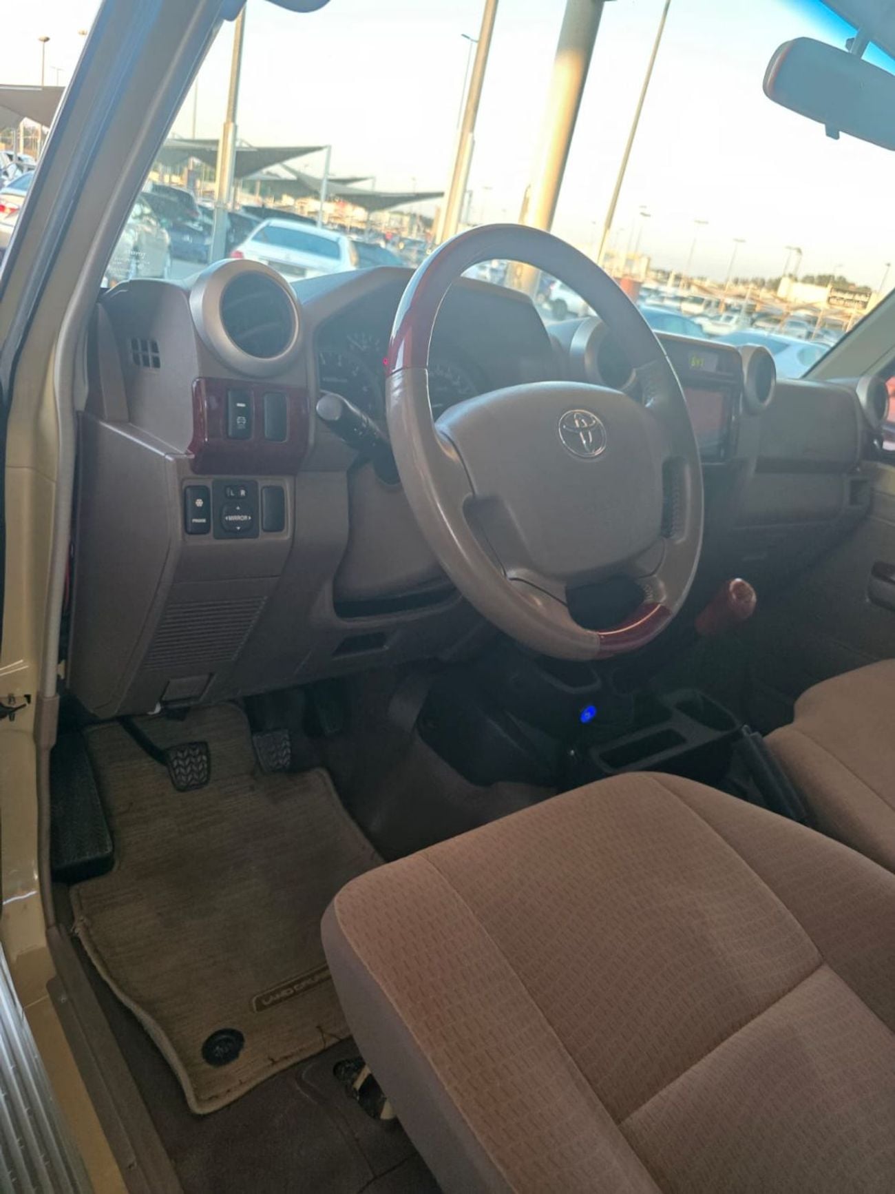 Toyota Land Cruiser Pick Up