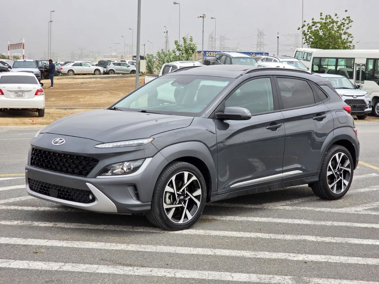 Hyundai Kona 1.6 Limited Turbo Sunroof, Push button, original leather seats and Parking sensors