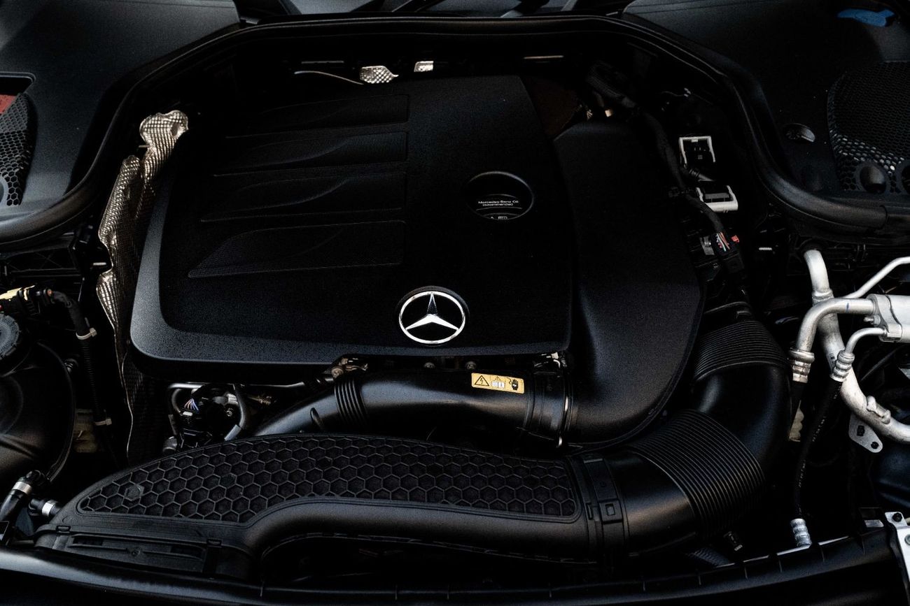 Mercedes-Benz E300 E 300 AMG | 4,112 P.M  | 0% Downpayment | AGENCY WARRANTY 2028!