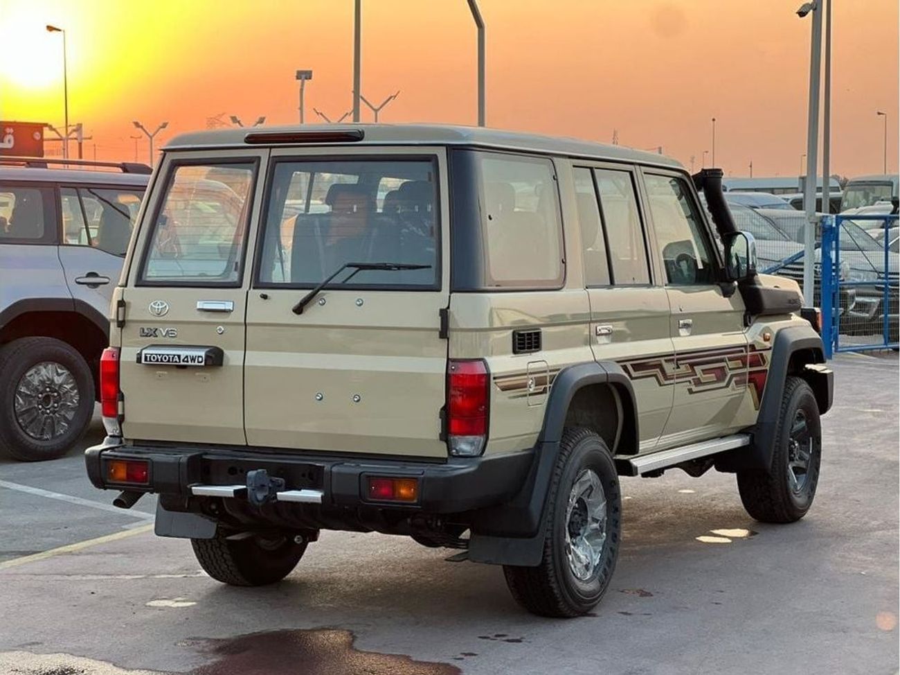 تويوتا لاند كروزر 70 TOYOTA LAND CRUISER (70 SERIES) (GRJ76) 4.0L SUV 4WD 2025