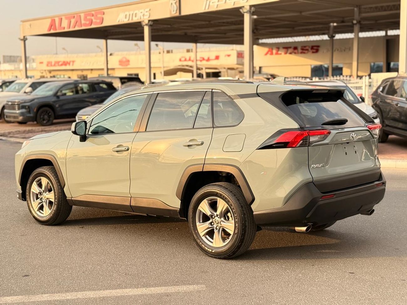 Toyota RAV4 XLE 2.5L AWD 2023