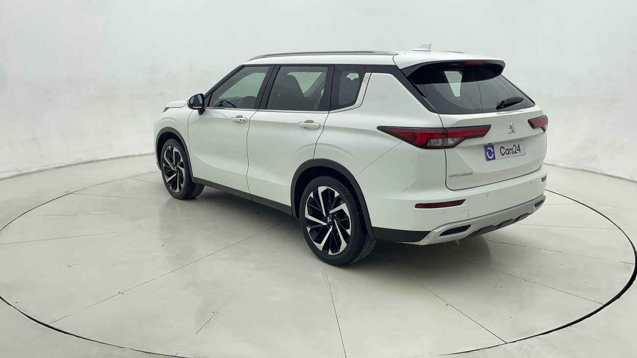 Mitsubishi Outlander 2023 HL FABRIC SEAT WITH SUNROOF | AED 1128/Month | 0 DP | 30 Day Return | Warranty | Service Histor