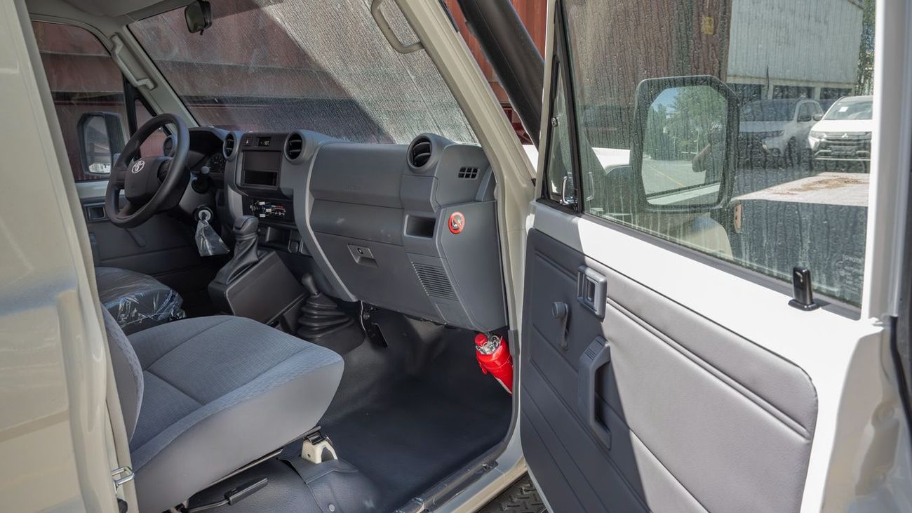 Toyota Land Cruiser 70 LC 78 HARDTOP 4.0L MT TOYOTA LANDCRUISER78 HARDTOP 4.0 AT -2026YM
