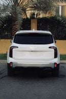 كيا تيلورايد The Kia Telluride is a popular 3-row, 7-8 seater midsize SUV, recognized for its luxurious, upscale 