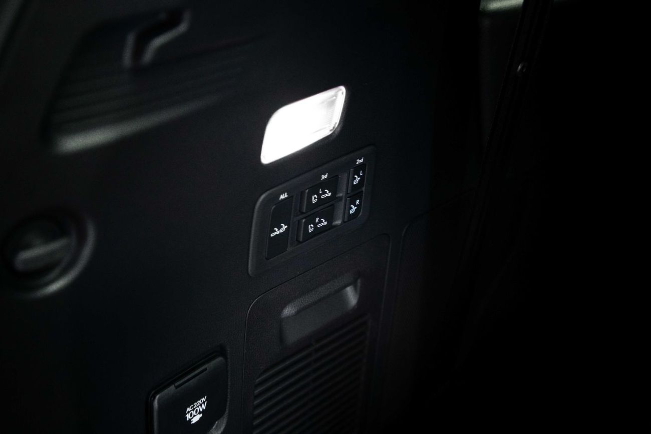 لكزس LX 500 D 3.3L Diesel - Sonic Quartz Inside Crimson | Export Only