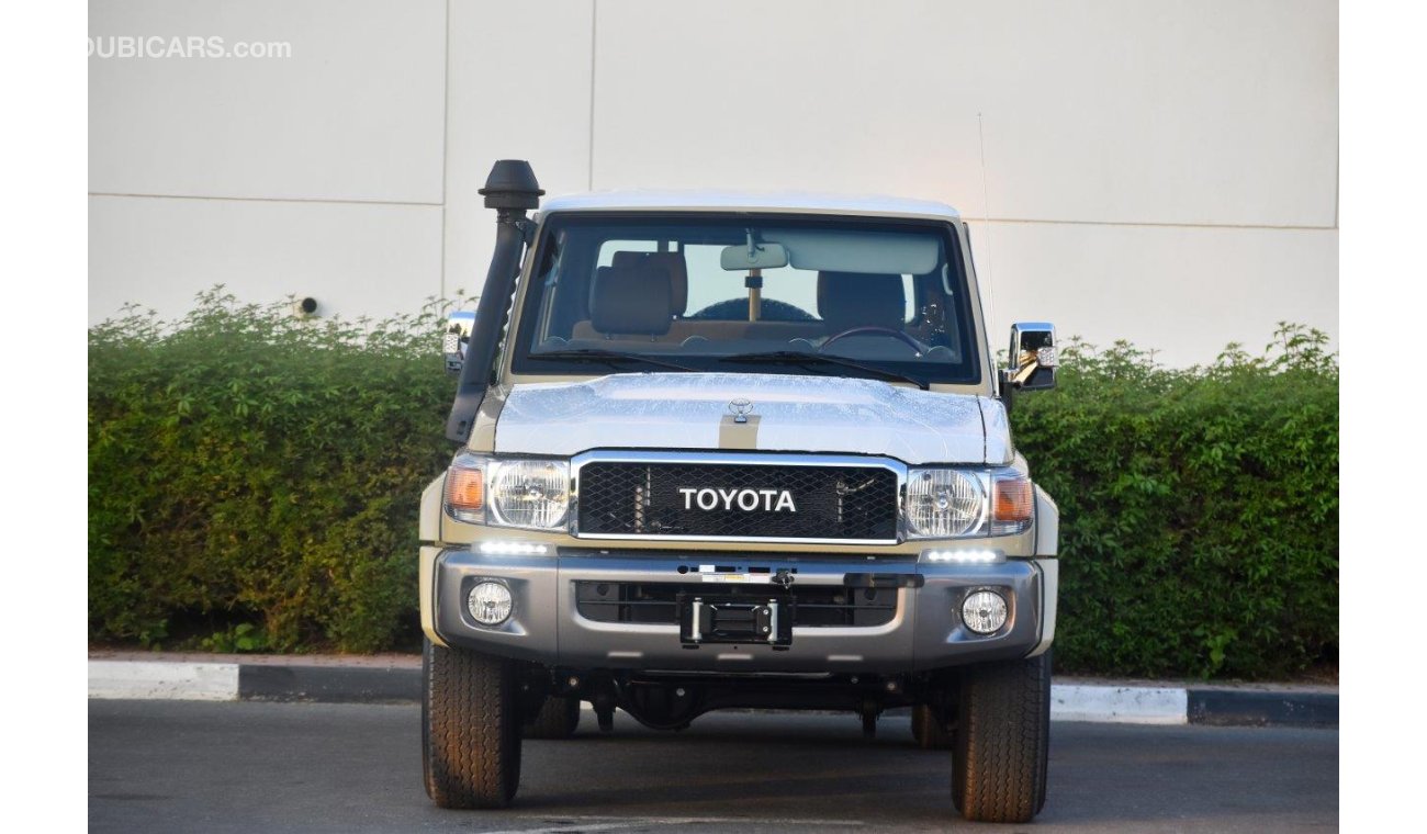 Toyota Land Cruiser Pick Up 79 DOUBLE CAB LIMITED LX V6 4.0L PETROL 4WD MANUAL TRANSMISSION