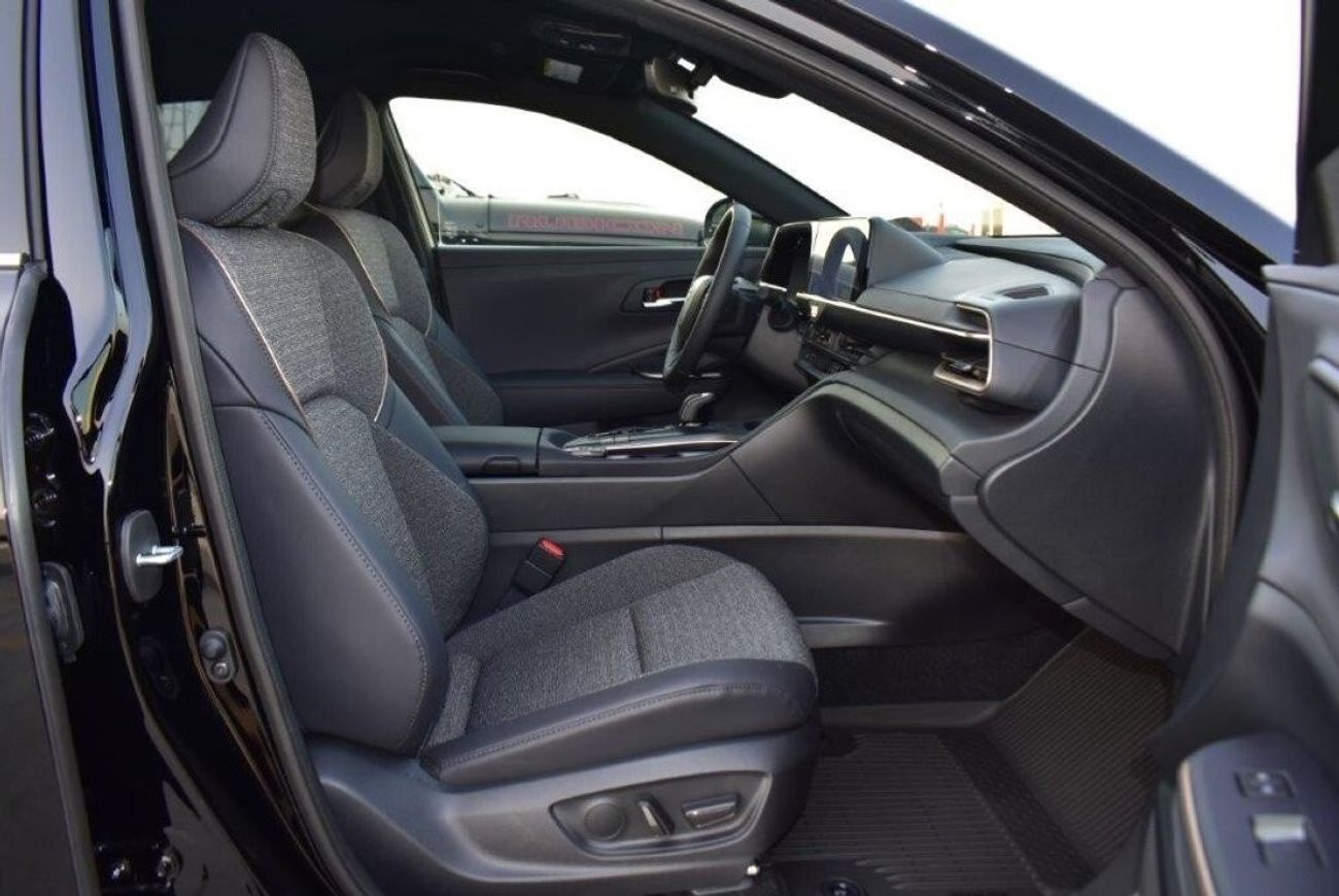 Toyota Crown XLE Hybrid 2.5L Automatic