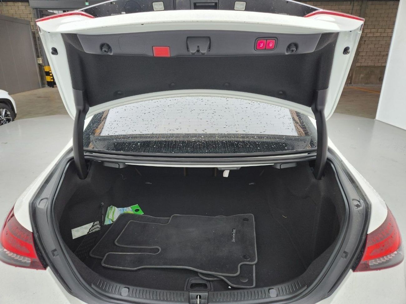 Mercedes-Benz E 350 2022 MERCEDES BENZ E (G) 3.5 E350 4 MATIC AVANTGARDE