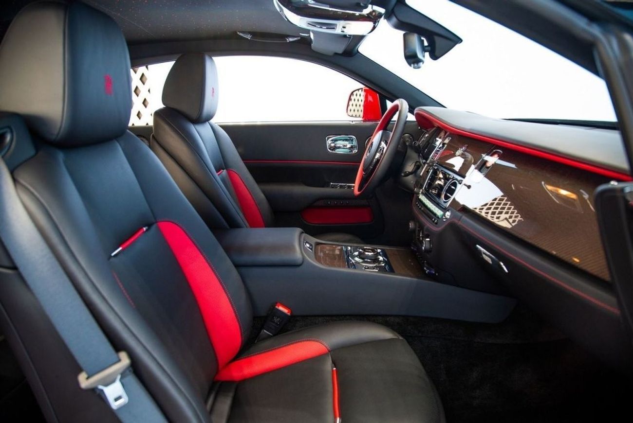 رولز رويس واريث بلاك بادج