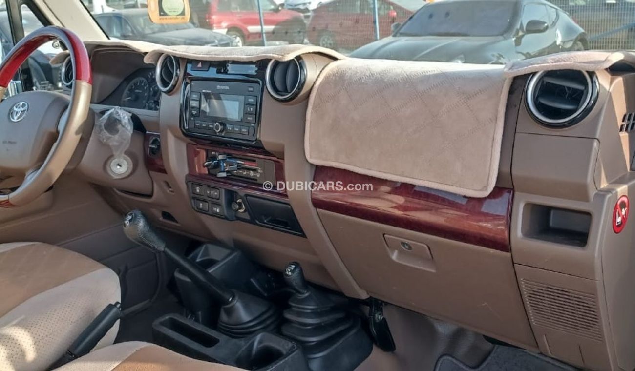 Toyota Land Cruiser Pick Up Single Cab Std Single Cab 4.0L V6 SC 2022MY Petrol ( Used )