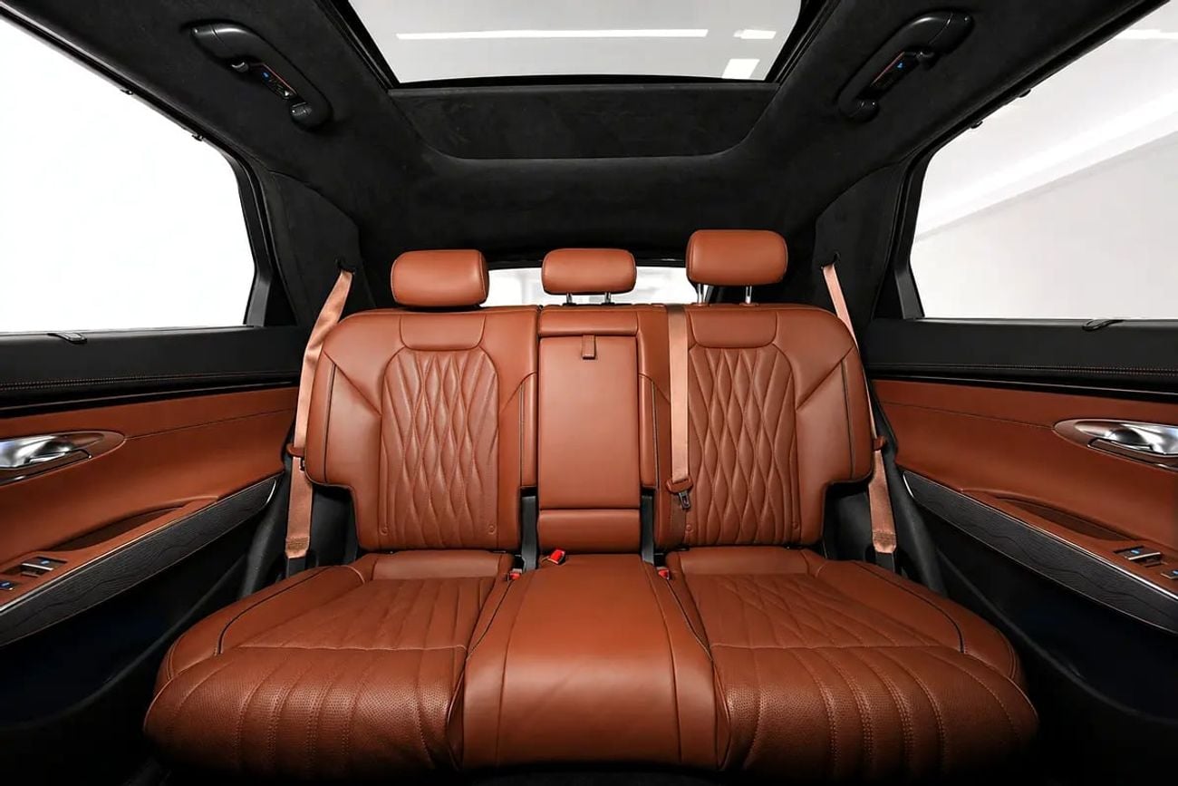 جينيسس GV70 PREMIUM 2023GCC UNDER WARRANTY
