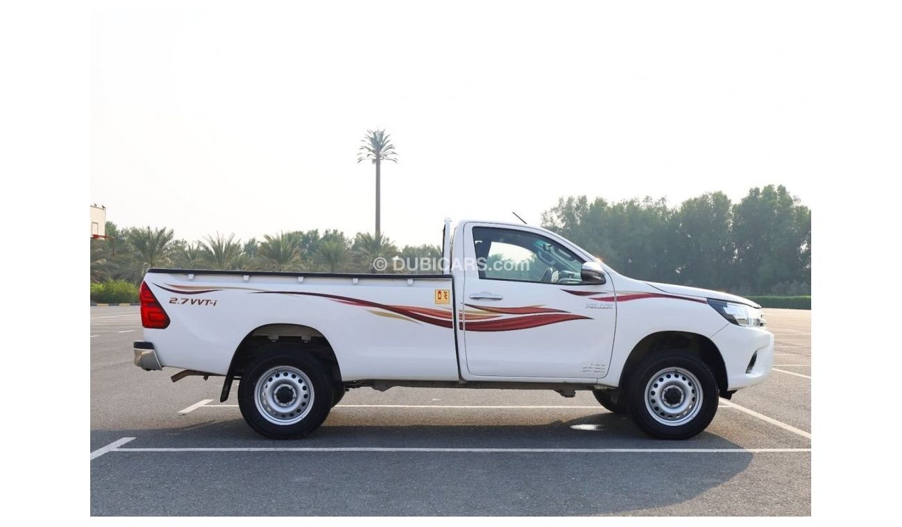 Toyota Hilux | 4x4 2.7L | Single Cabin | Auto Window | GCC | Excellent Condition