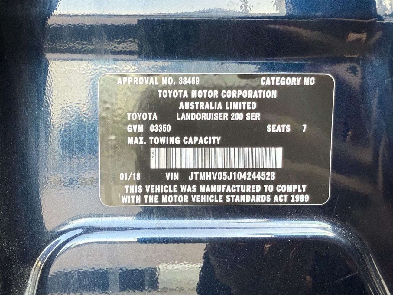 Toyota Land Cruiser 200 Series VX update to Sahara shape