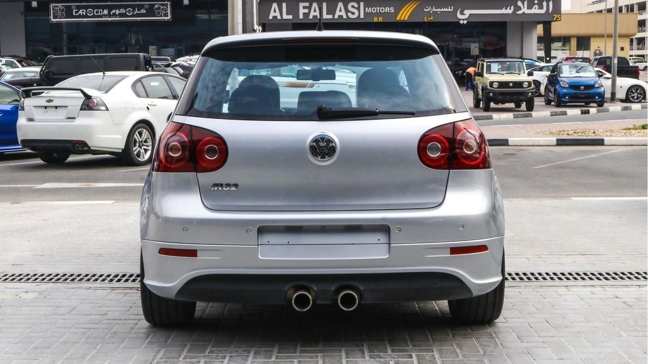 Volkswagen Golf R32
