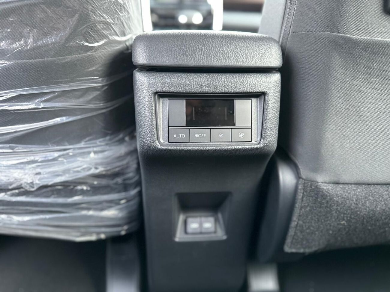 Toyota Innova 2024, PETROL 2.0L 0KM, GCC SPEC, 8-SEATERS, EXPORT PRICE