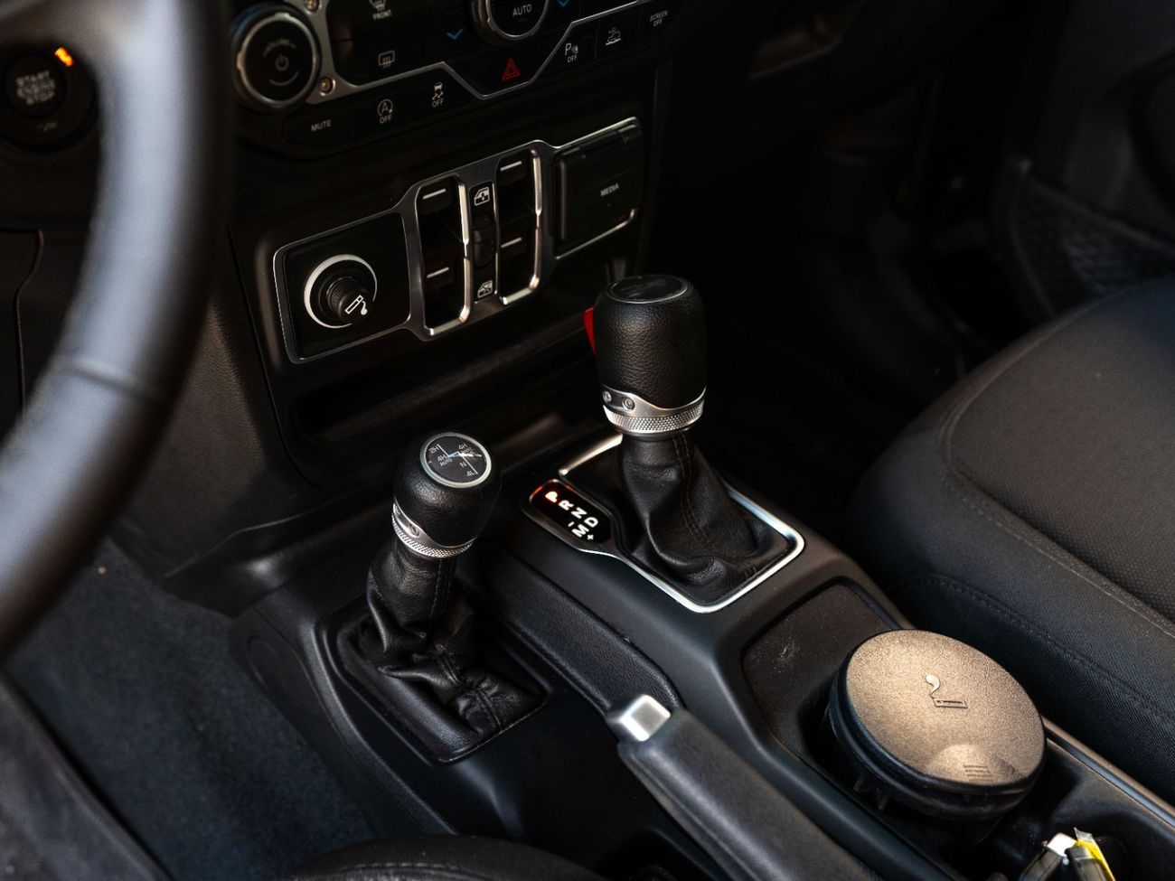 جيب رانجلر Unlimited Sport 3.6L A/T