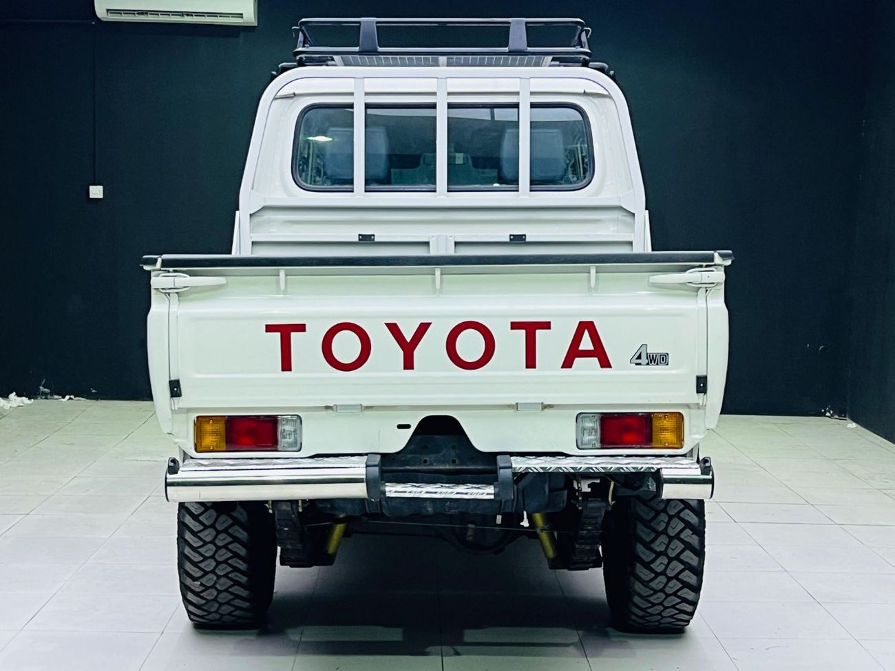 Toyota Land Cruiser Pick Up Double cabin 4.5L, perfect inside and outside