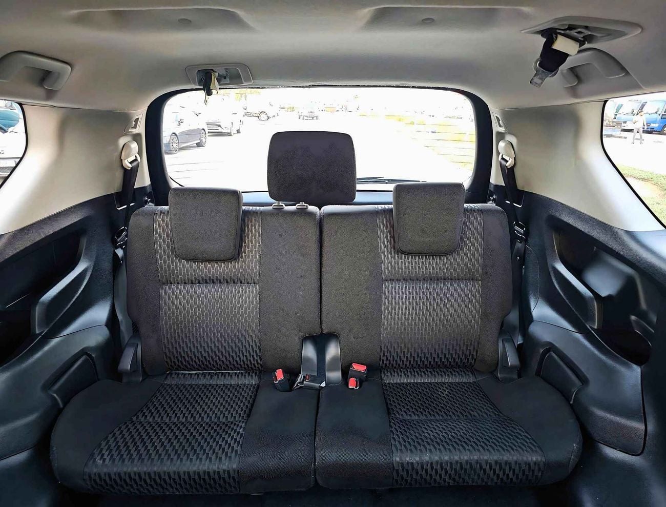 Toyota Innova SE/ V4 2.7/ 7 SEATS/ GCC/ NON ACCIDENT/ EXPORT ONLY / LOT# 20797