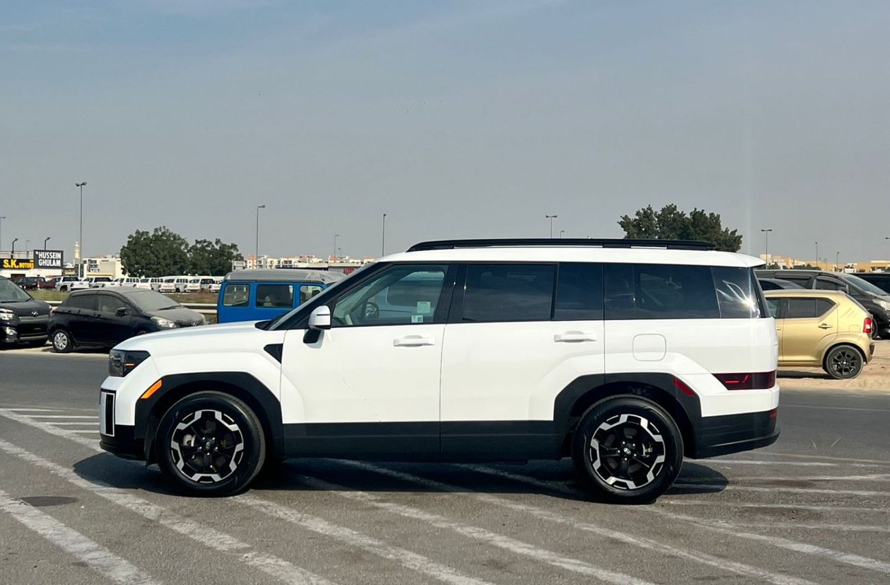 هيونداي سانتا في 2025 Hyundai Santa Fe New Shape 2.5L V4 - SEL Premium - Leather seat - Auto Trunk - 7 Seater - 12000