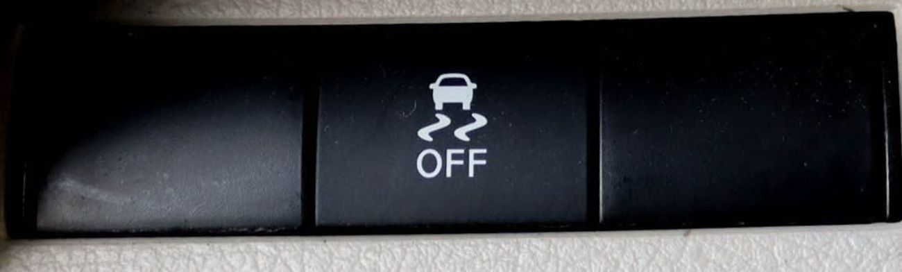 نيسان إكستيرا SE 2.5L RWD Nissan x-terra 2.5L 2022 GCC accident free in excellent condition 1538 P.M