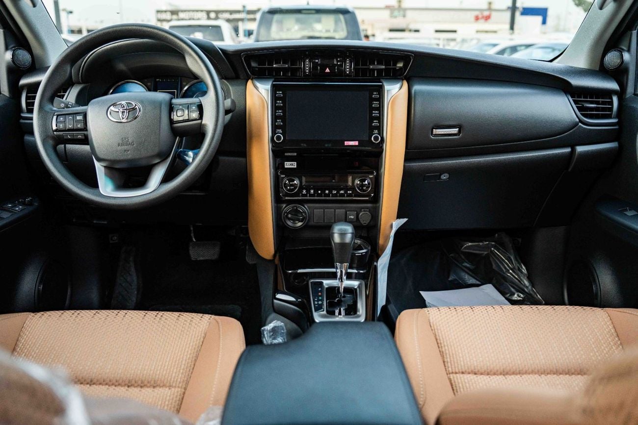 تويوتا فورتونر Toyota Fortuner 2026 2.7L 4×4 SUV  black