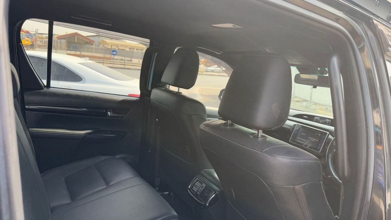 Toyota Hilux Toyota hilux 2019 diesel 2.8 RHD full options