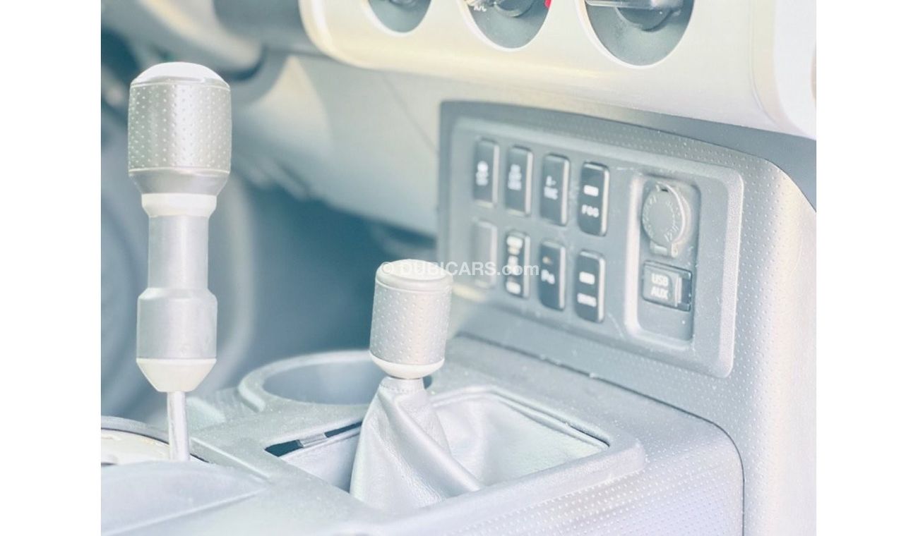 Toyota FJ Cruiser GXR 2012 fj